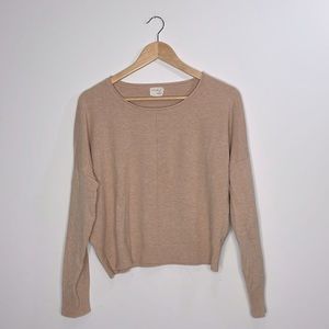 Dreamers Sweater Women’s M/L Cream long sleeves Crewneck